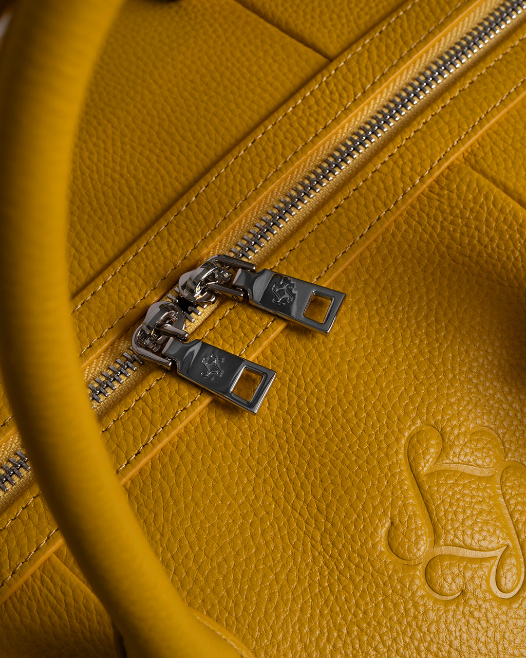 Giallo Traveller