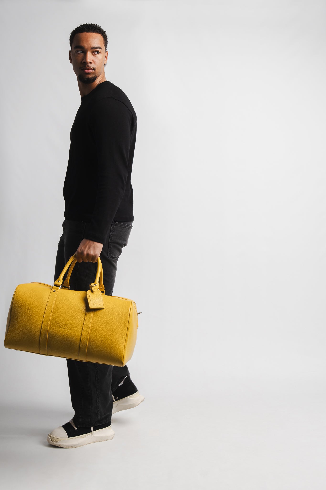 Giallo Traveller